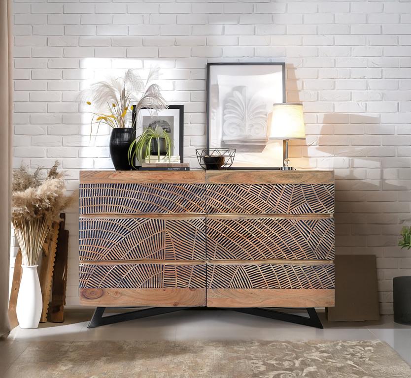 SIDEBOARD 